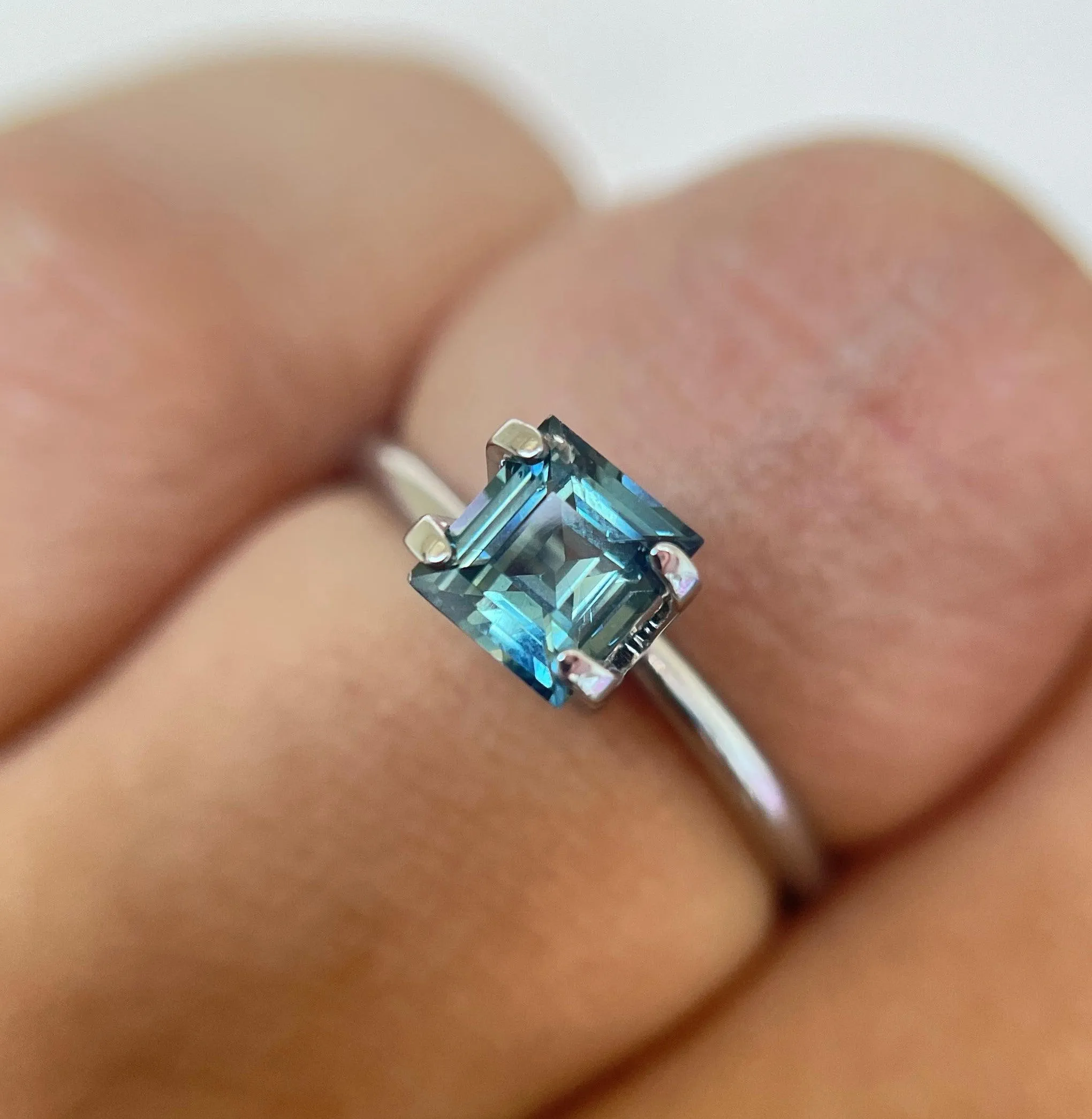 0.88 crt Teal Sapphire/ Green sapphire/ bi colour Sapphire/ parti sapphire/ Engagement Ring/ Montana sapphire/ Australian sapphire