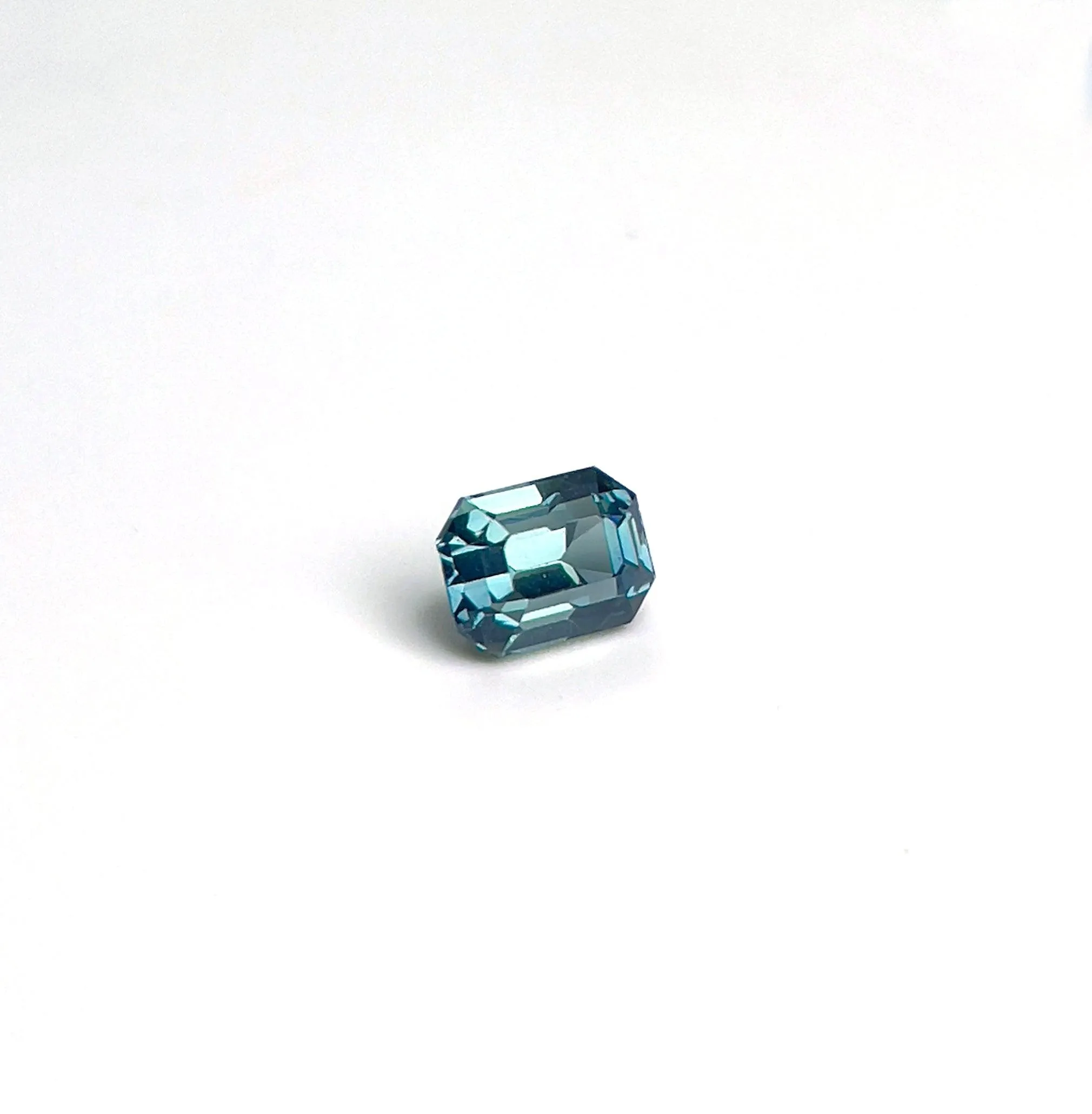 1.08 carat Teal Sapphire is well cut to bring out the best colour and lustre