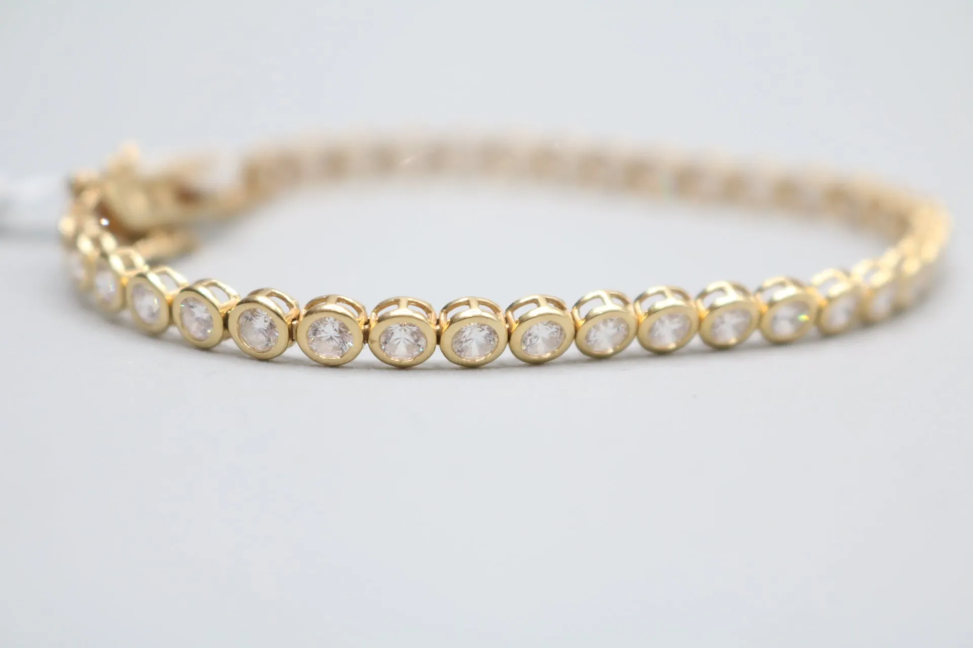 14k Yellow Gold Fancy Bracelet w/Clear Stones (Length 7")