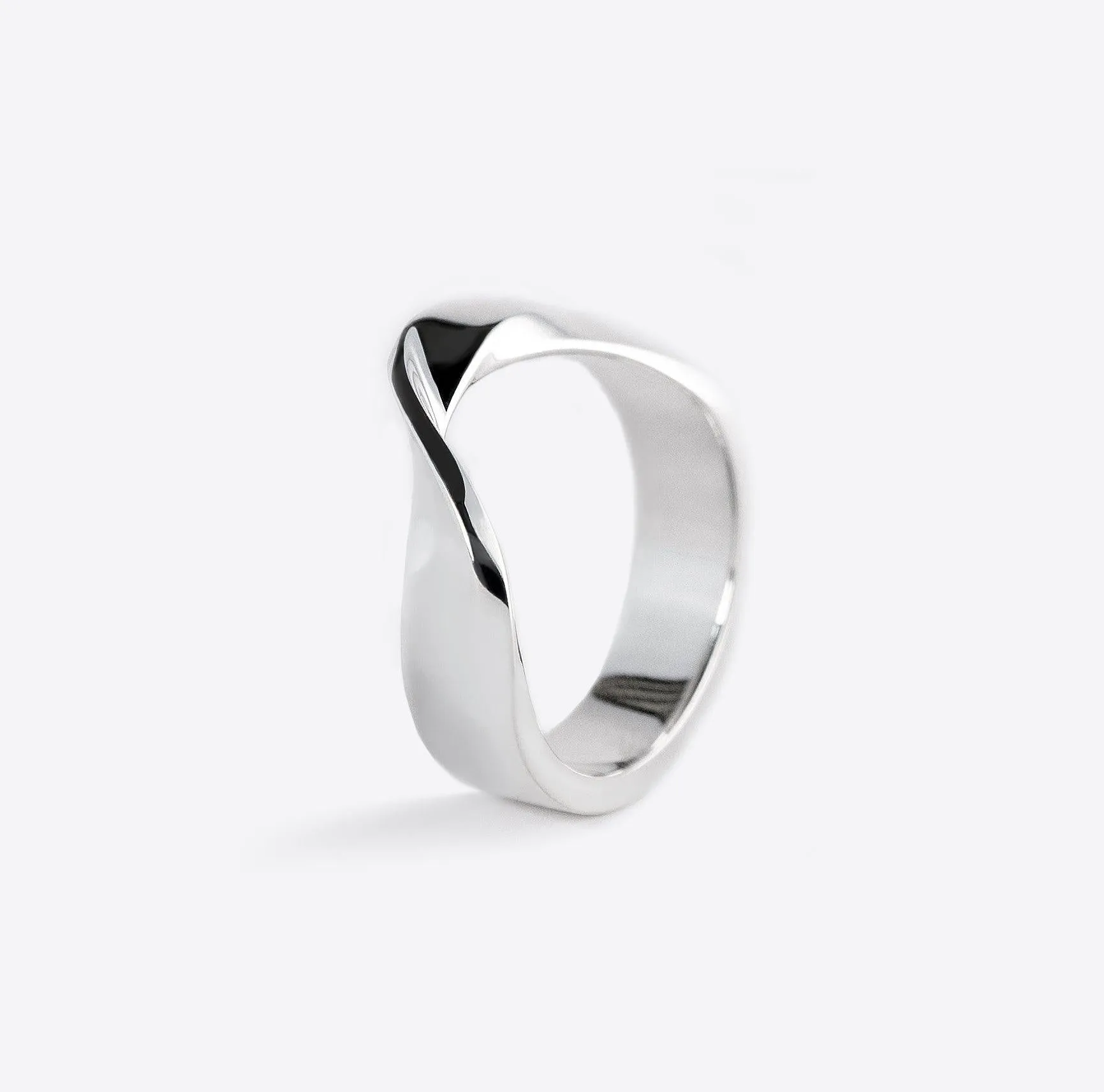 Amos Ring ─ Bold, Premium