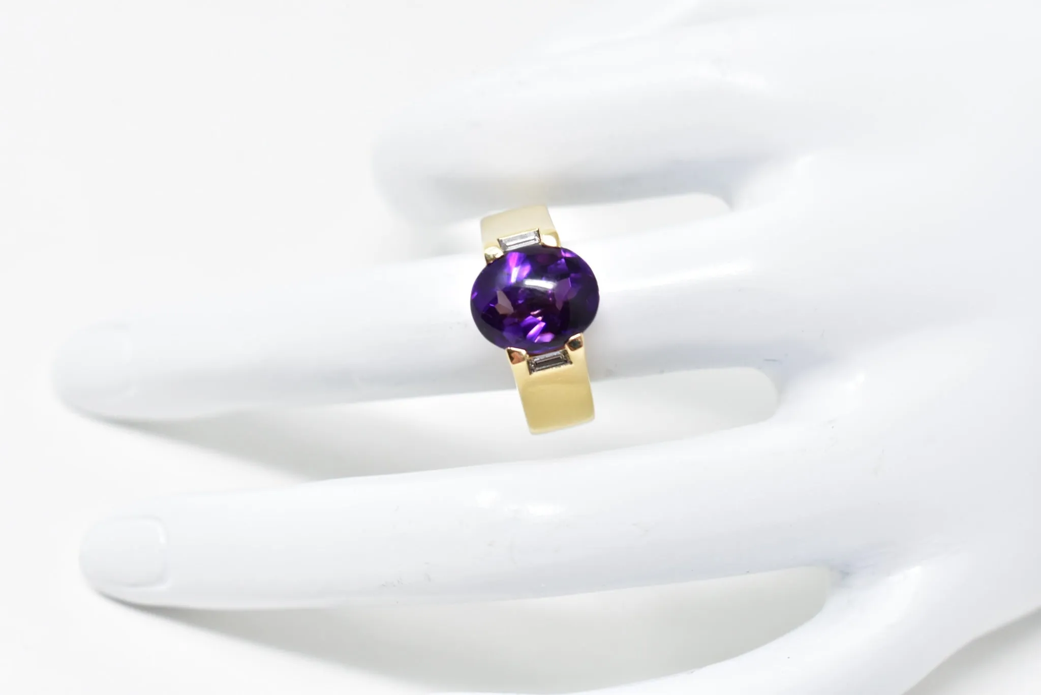 Bold Cartier Vintage 18K Yellow Gold Amethyst Diamond Unisex Ring