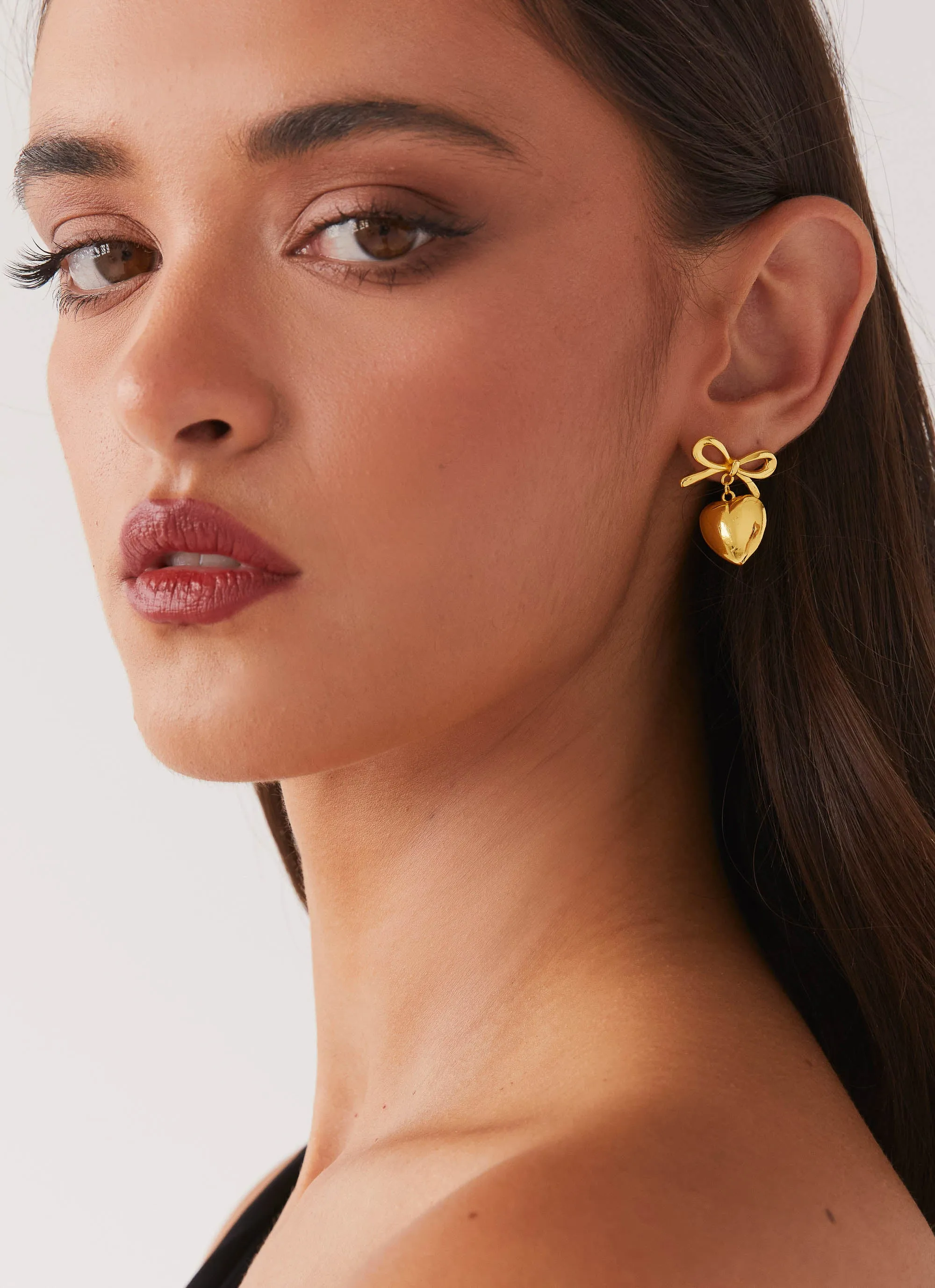 Chasity Bow And Heart Earrings - Gold