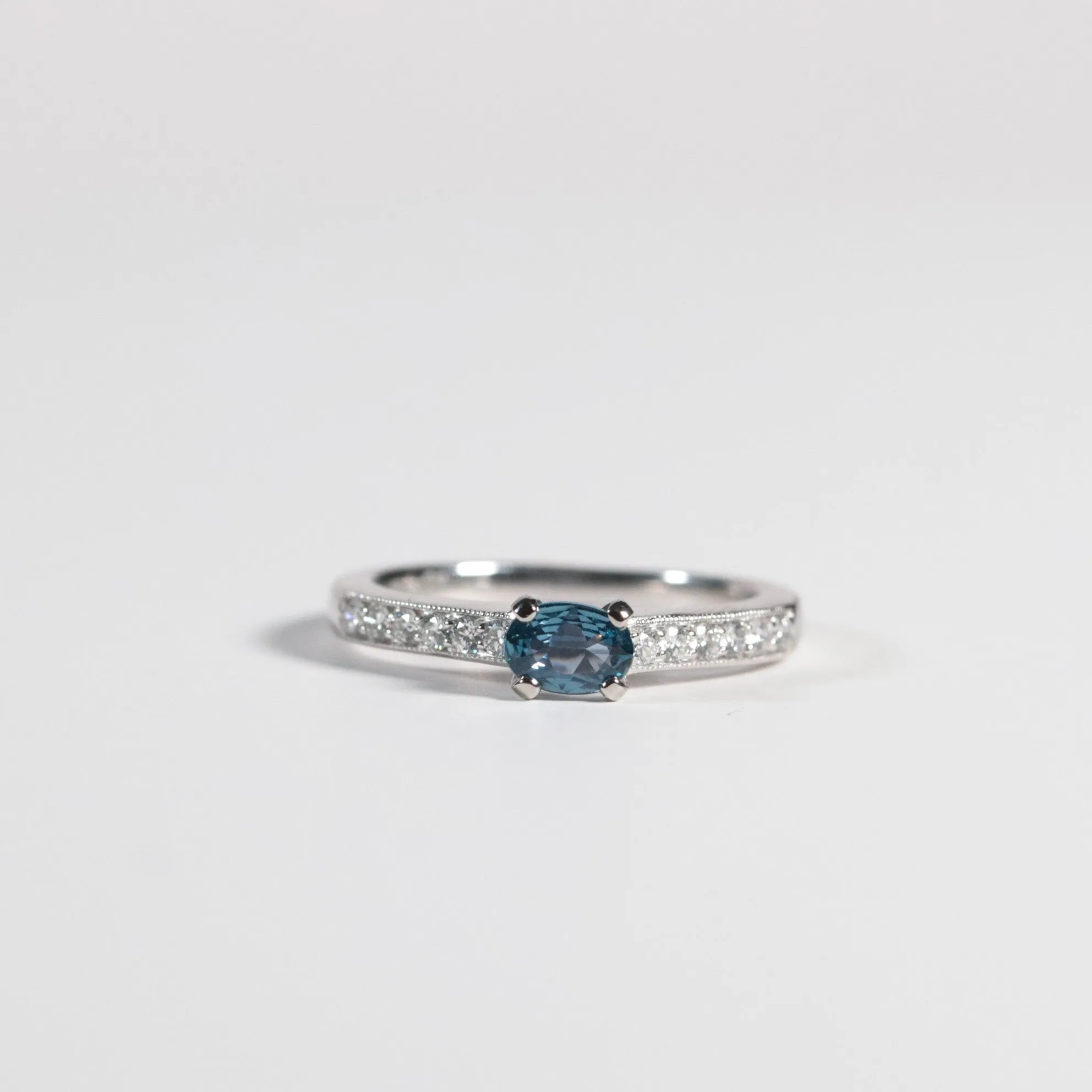 East/West Oval Yogo Sapphire Ring Set