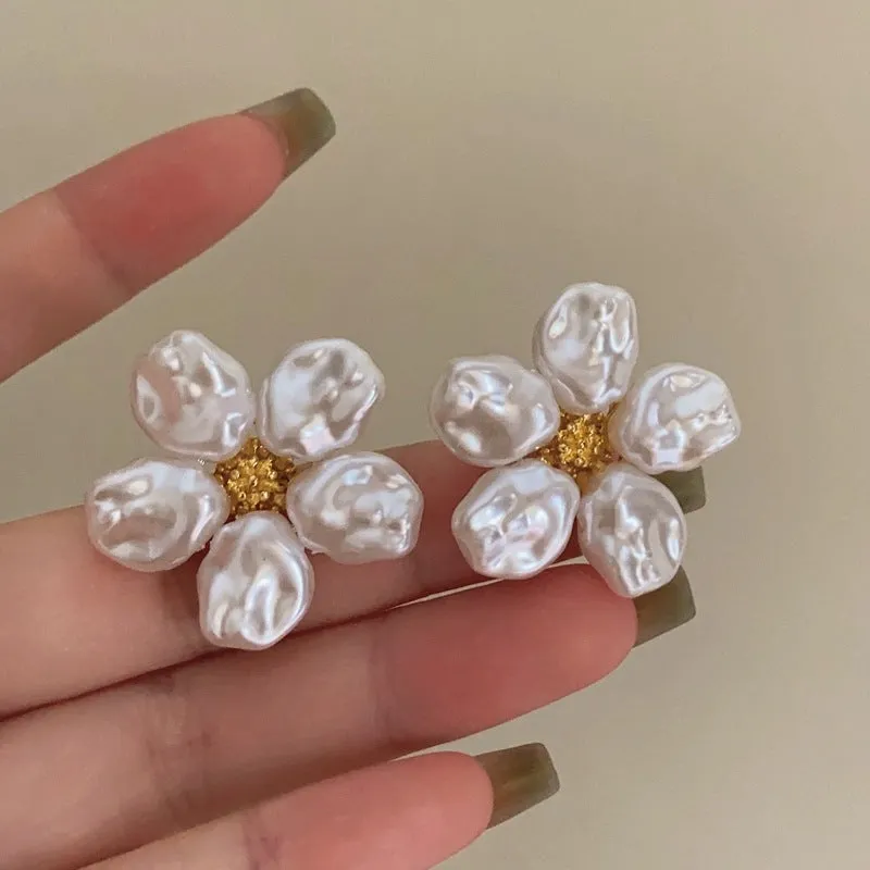 Elegant White Pearl Petal Bloom Earring JLT12920