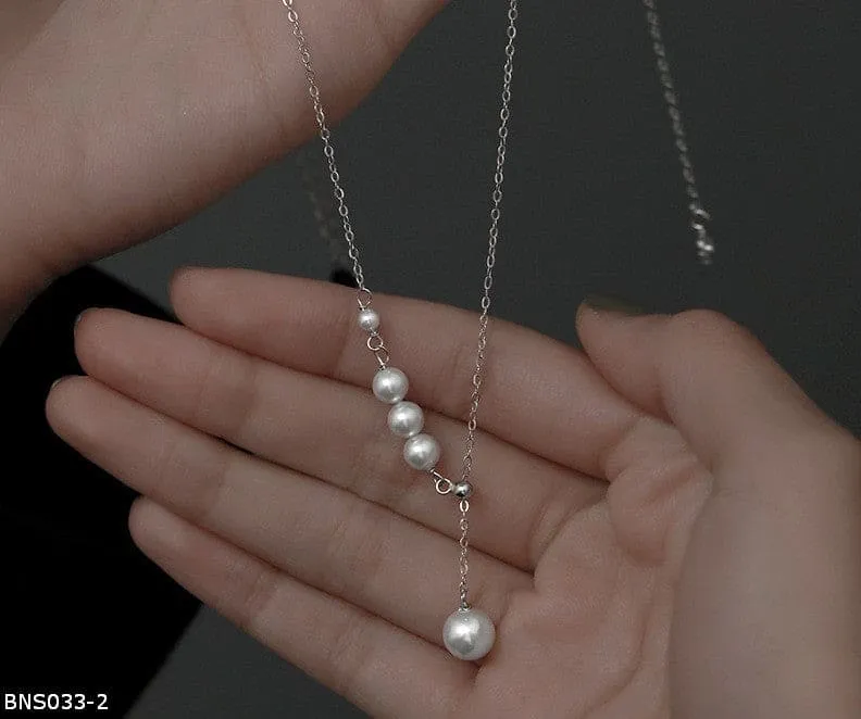 Minimalist nitch design pearl necklace