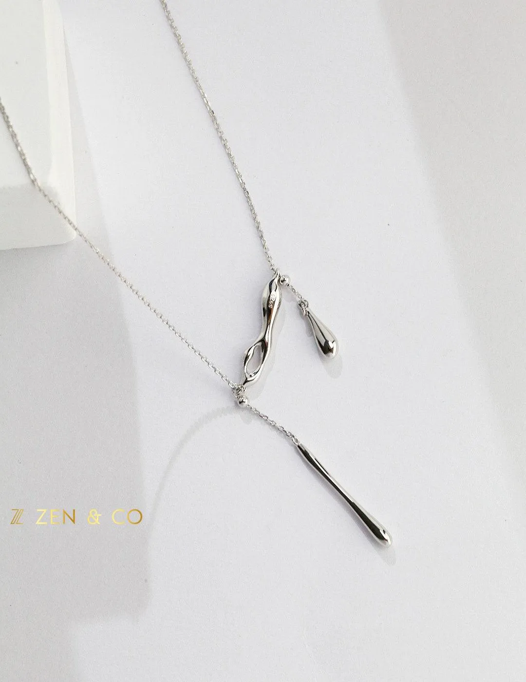 NOVA Minimalist tear drop pendant dainty necklace