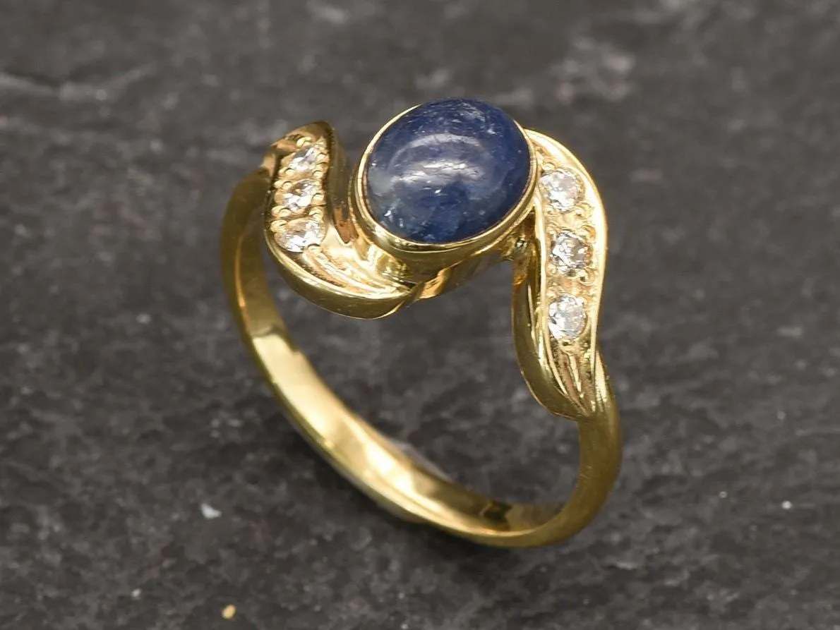 Sapphire Gold Ring - Blue Vintage Ring - Sapphire Bezel Ring