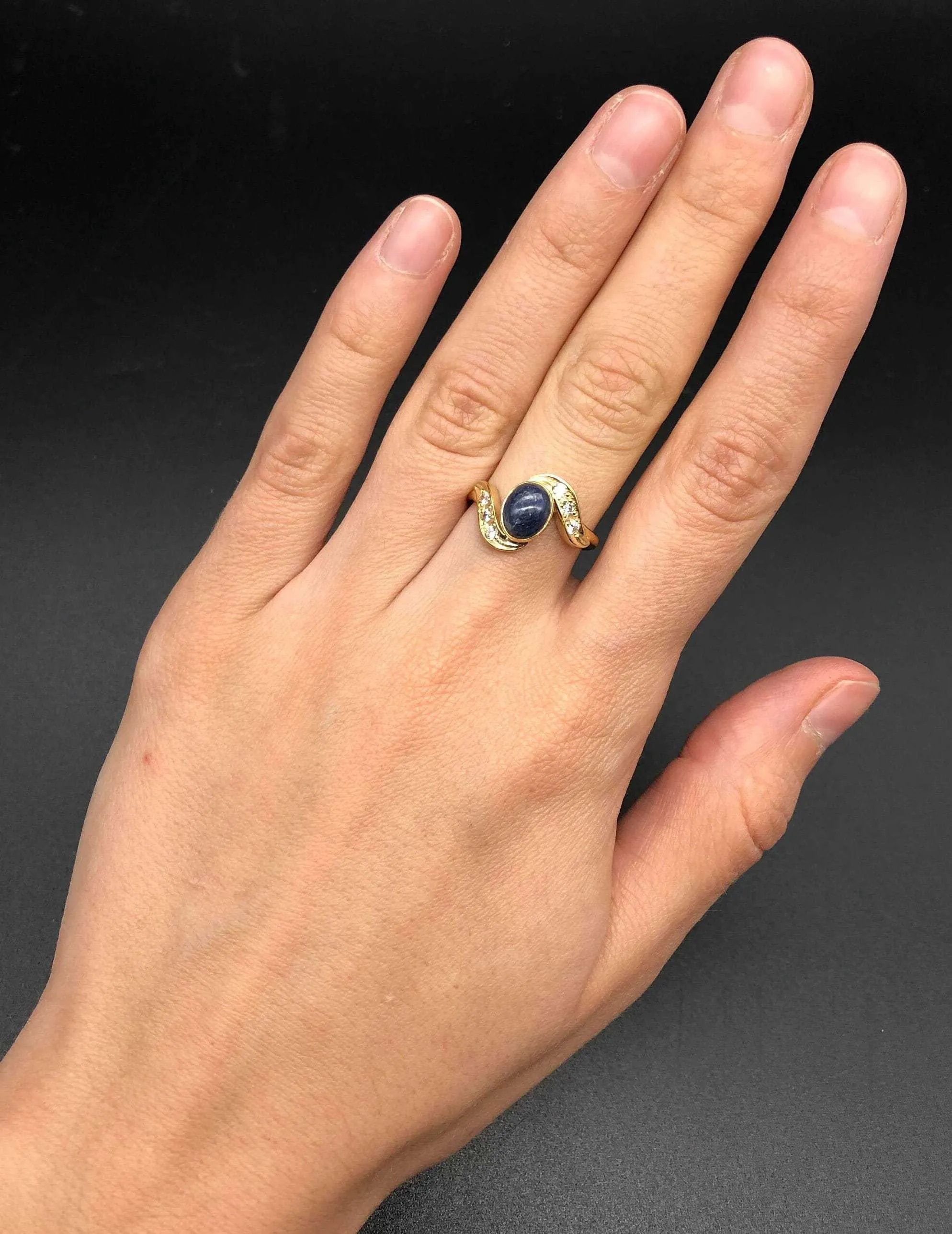 Sapphire Gold Ring - Blue Vintage Ring - Sapphire Bezel Ring