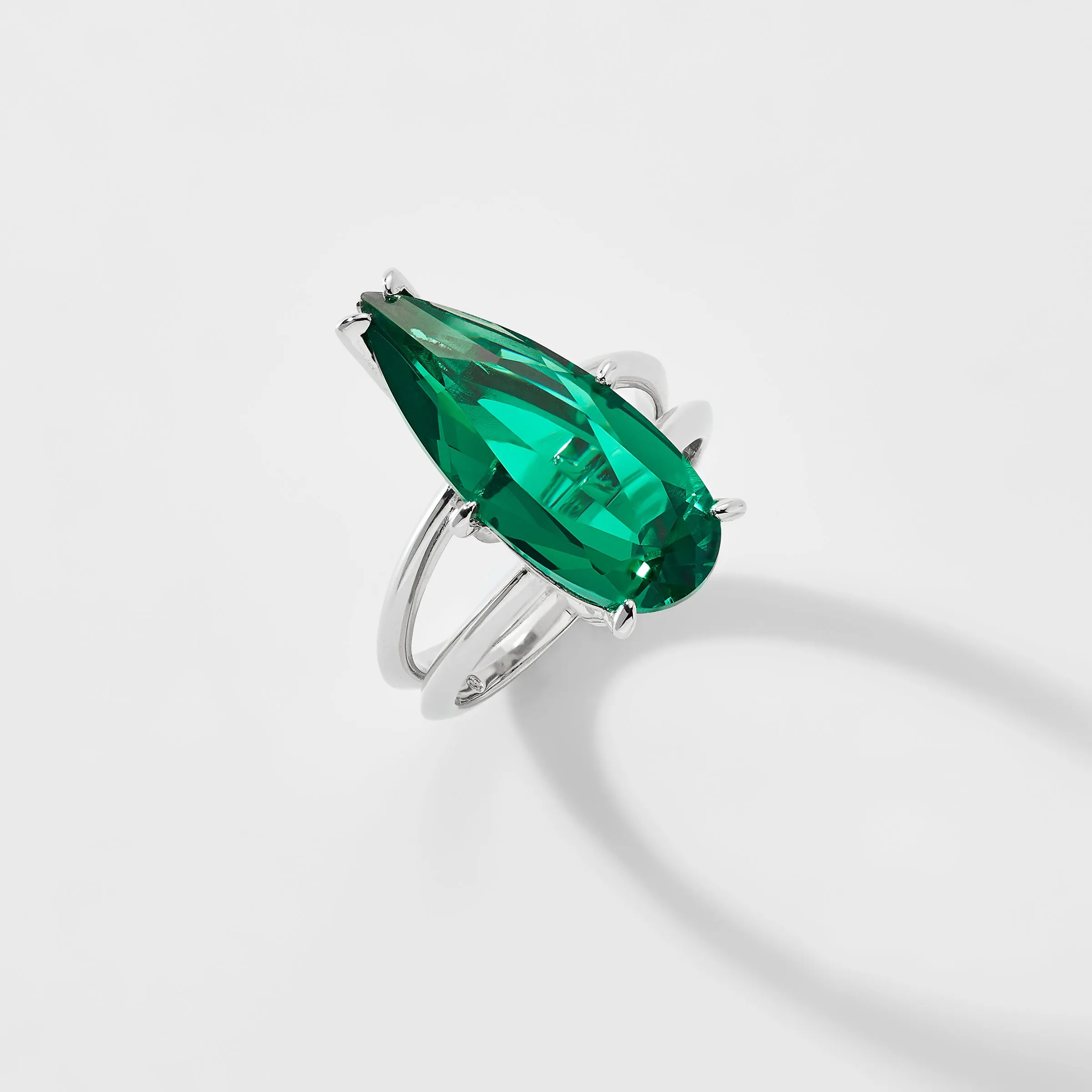 SHINE ON GREEN BOLD PEAR RING