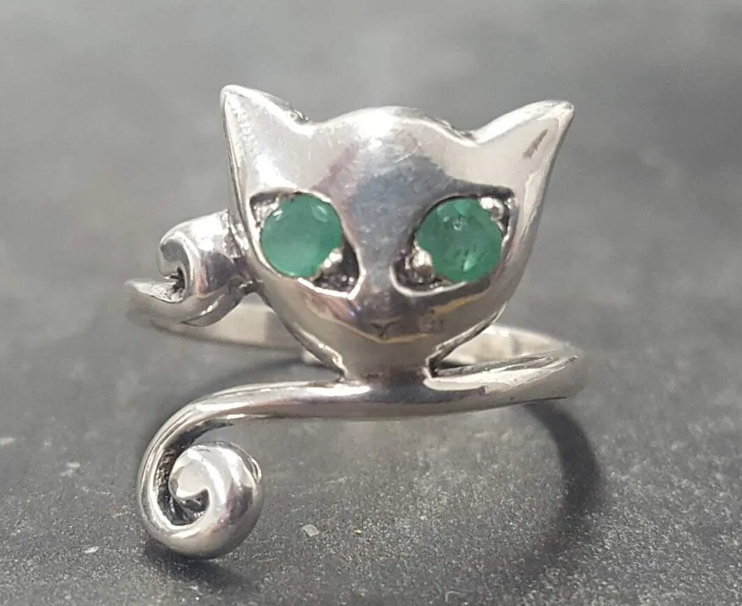 Silver Cat Ring - Emerald Ring - Cat Lover Ring