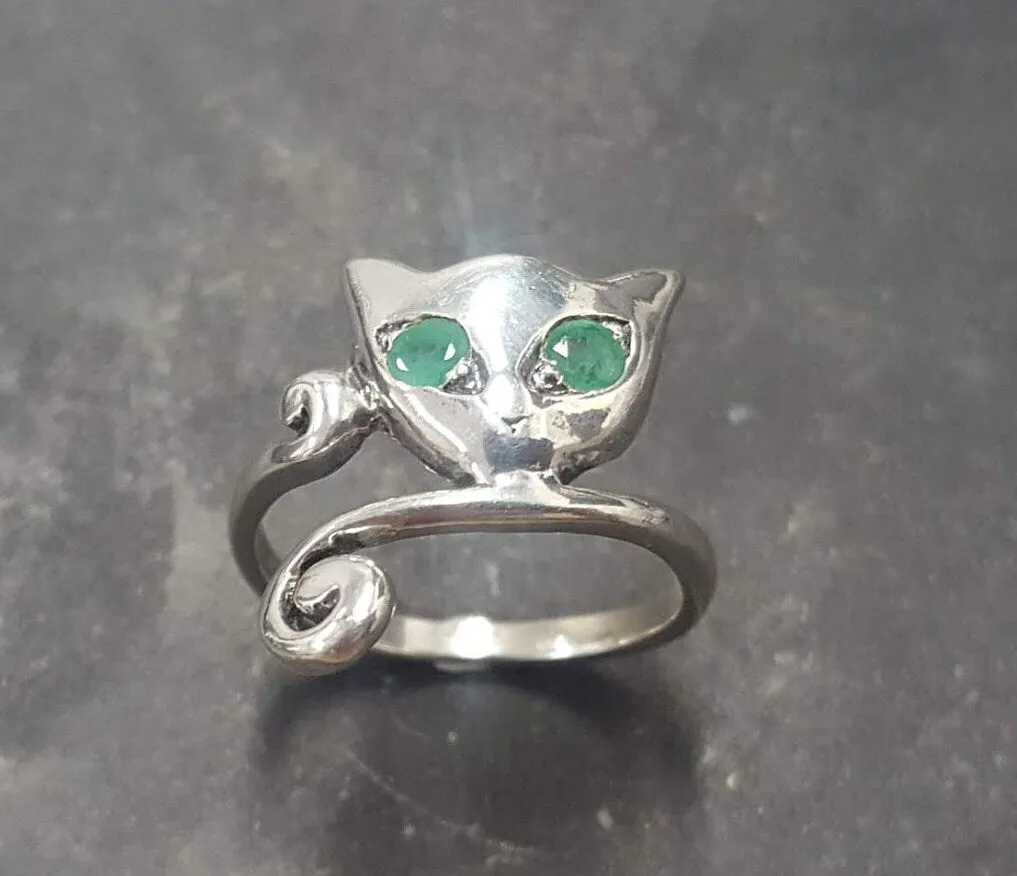 Silver Cat Ring - Emerald Ring - Cat Lover Ring