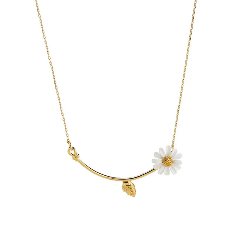 Small Daisy Flower Clavicle Necklace