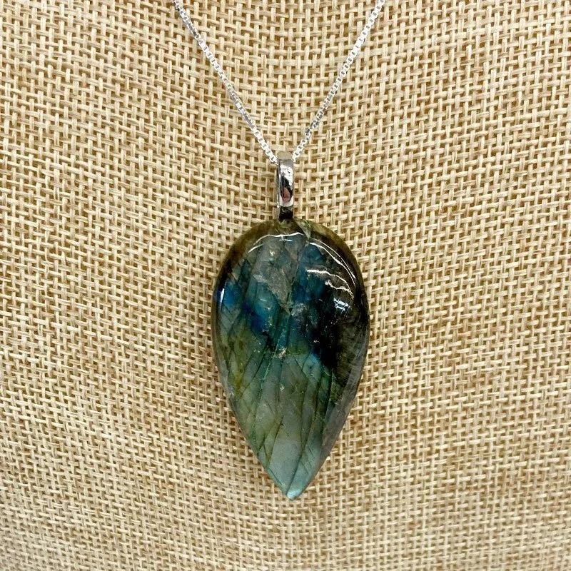 Sterling Silver Labradorite Pendant Necklace