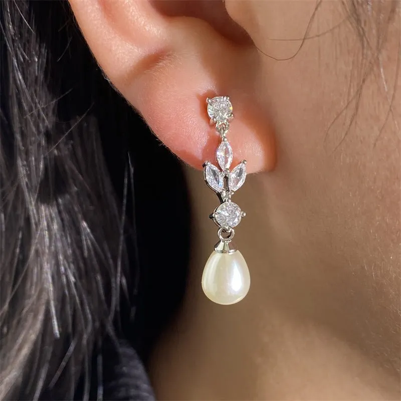 Women's Elegant Pearl Earrings